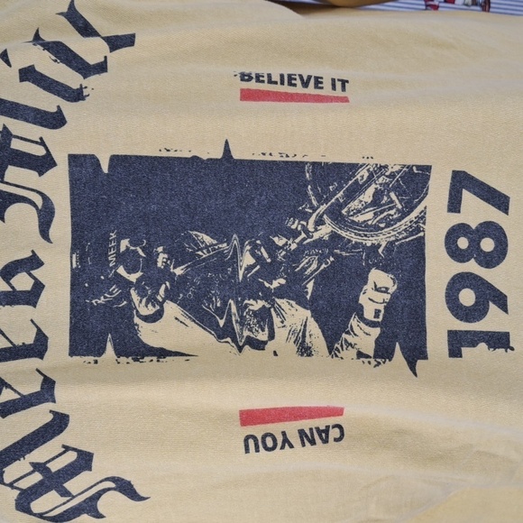 Meek Mill Millidelphia 1987 biker graphic beige & red long-sleeved Lg t-shirt - Picture 5 of 7